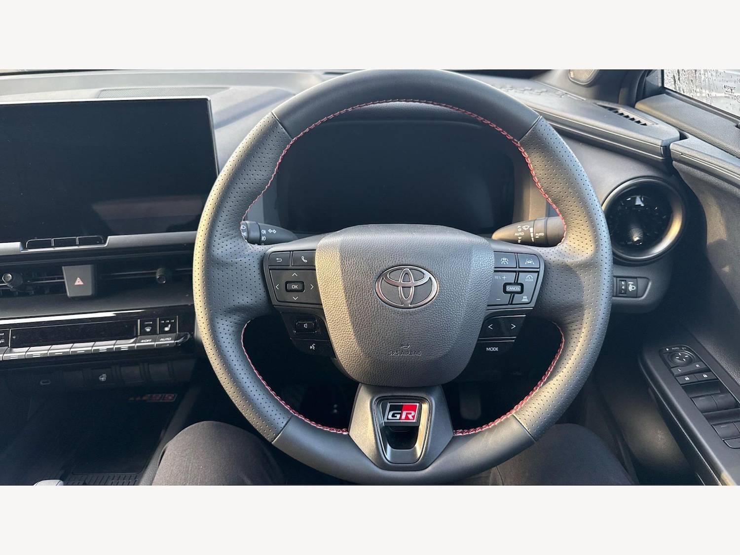 Used Toyota C-HR 2024 for sale - 78185396: Photo 8