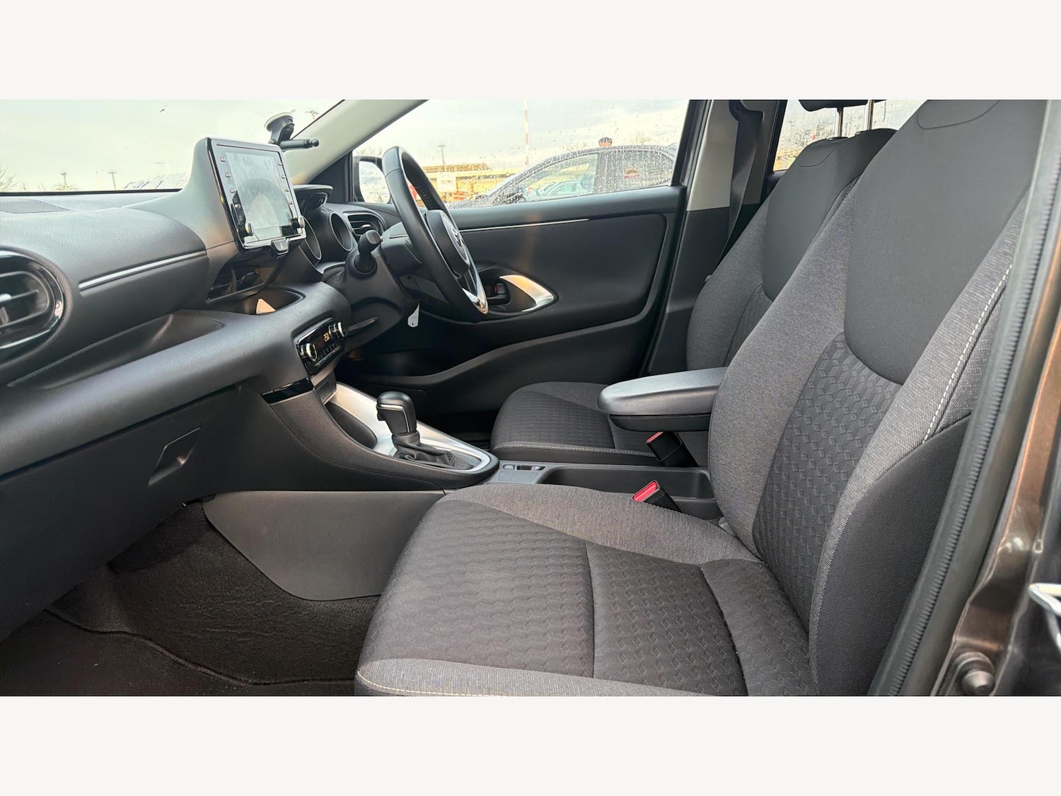 Used Toyota Yaris 2023 for sale - 77331354: Photo 12