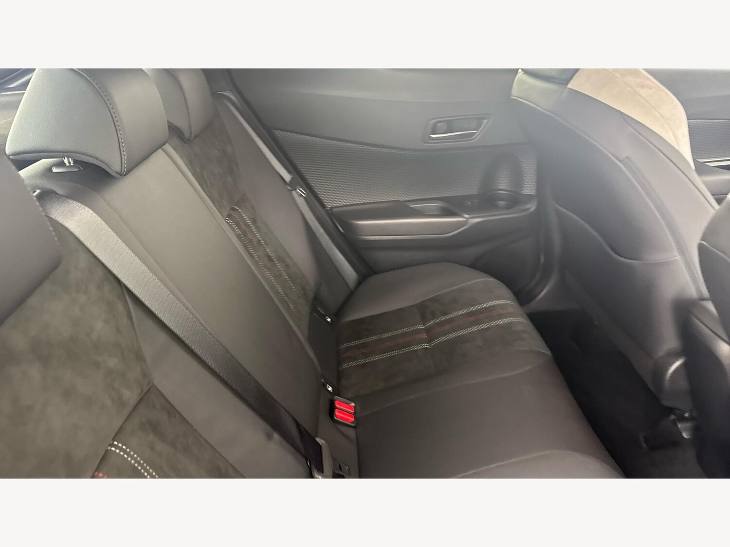 Used Toyota C-HR 2023 for sale - 77538230: Photo 14