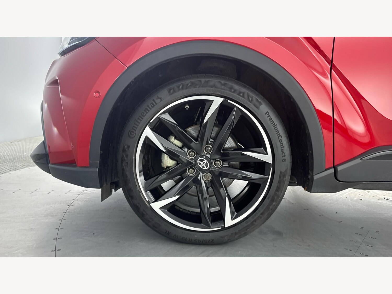 Used Toyota C-HR 2023 for sale - 77538230: Photo 20