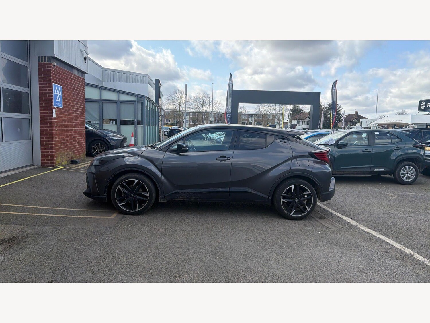 Used Toyota C-HR for sale - 78006936: Photo 19