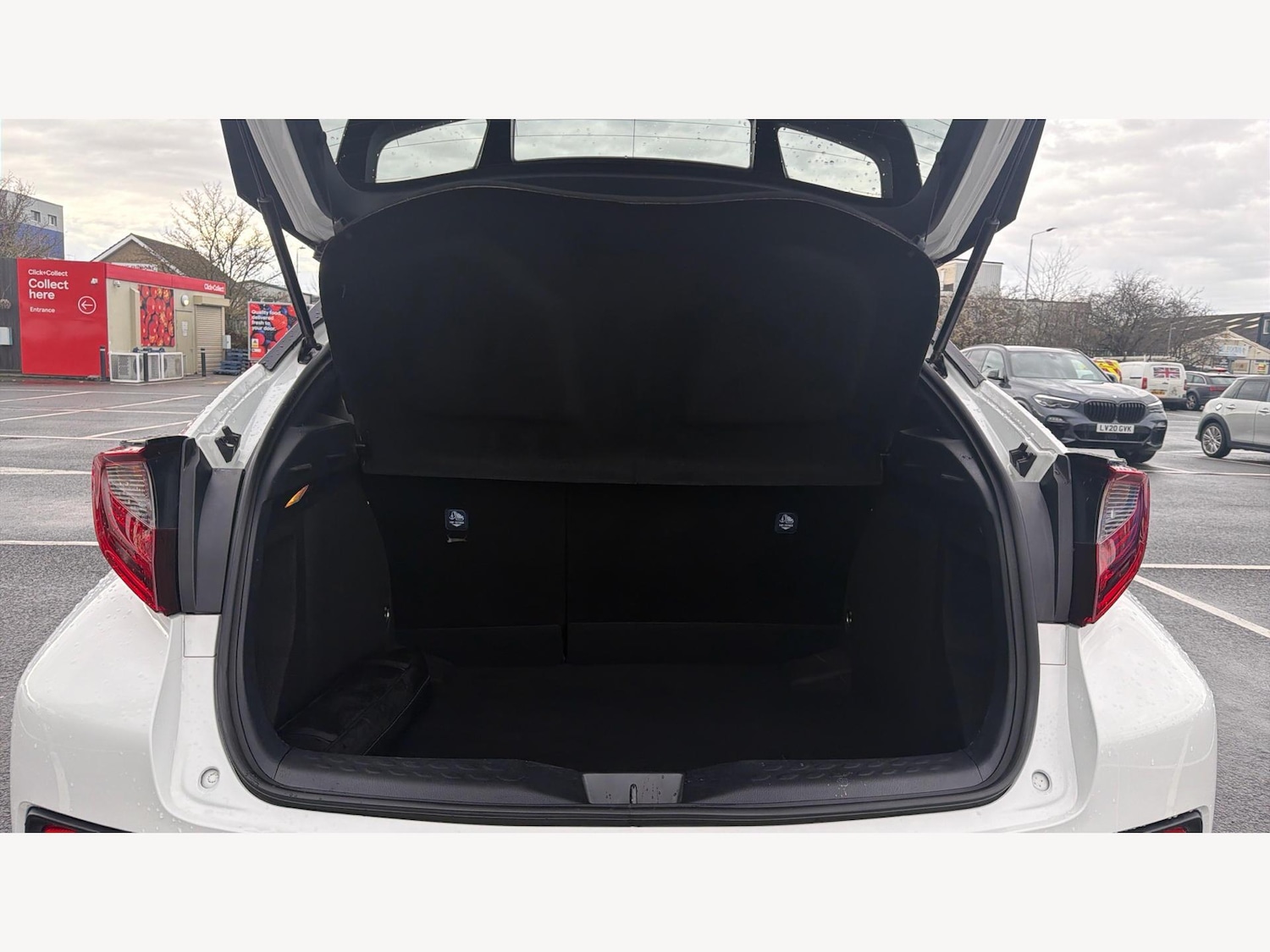 Used Toyota C-HR for sale - 77067038: Photo 16