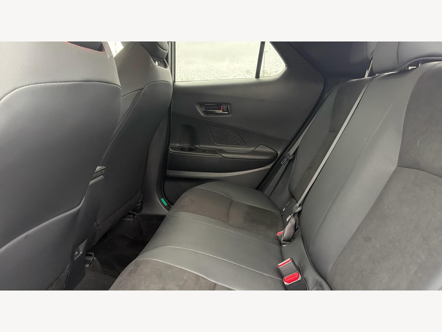 Used Toyota C-HR 2025 for sale - 76850550: Photo 15