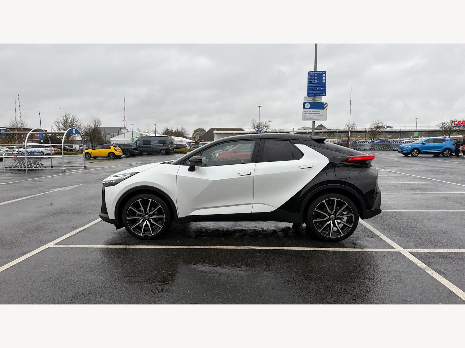 Used Toyota C-HR 2025 for sale - 76850550: Photo 19