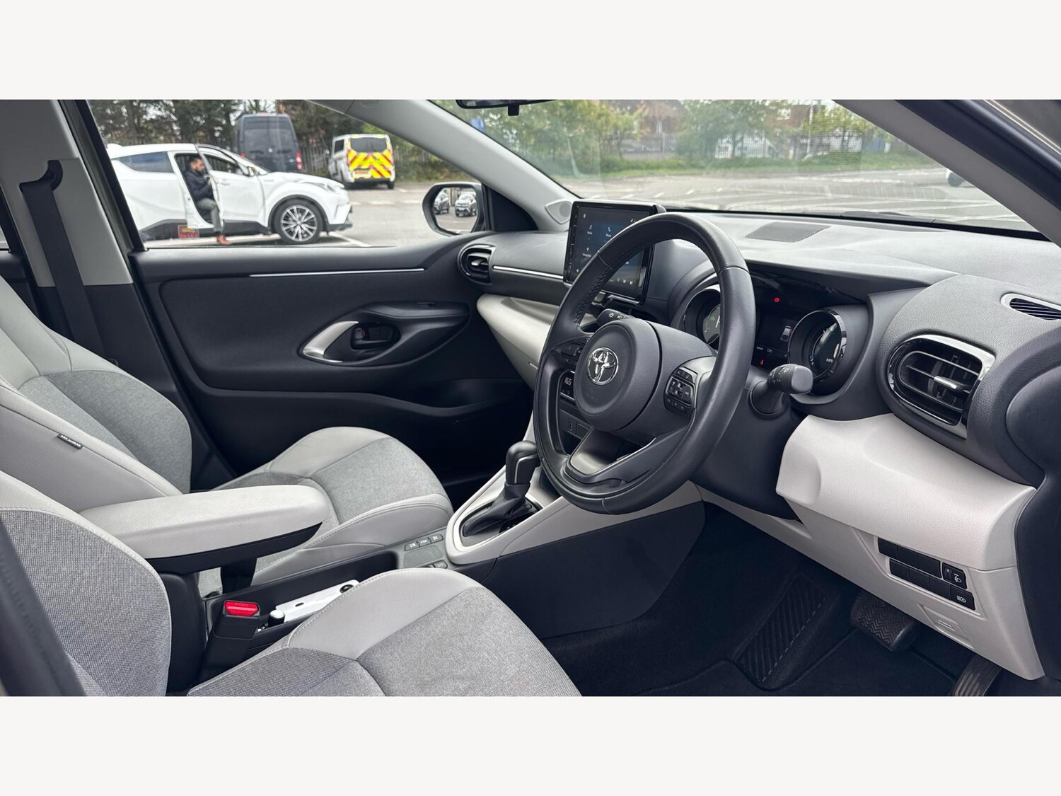 Used Toyota Yaris 2023 for sale - 78007232: Photo 13