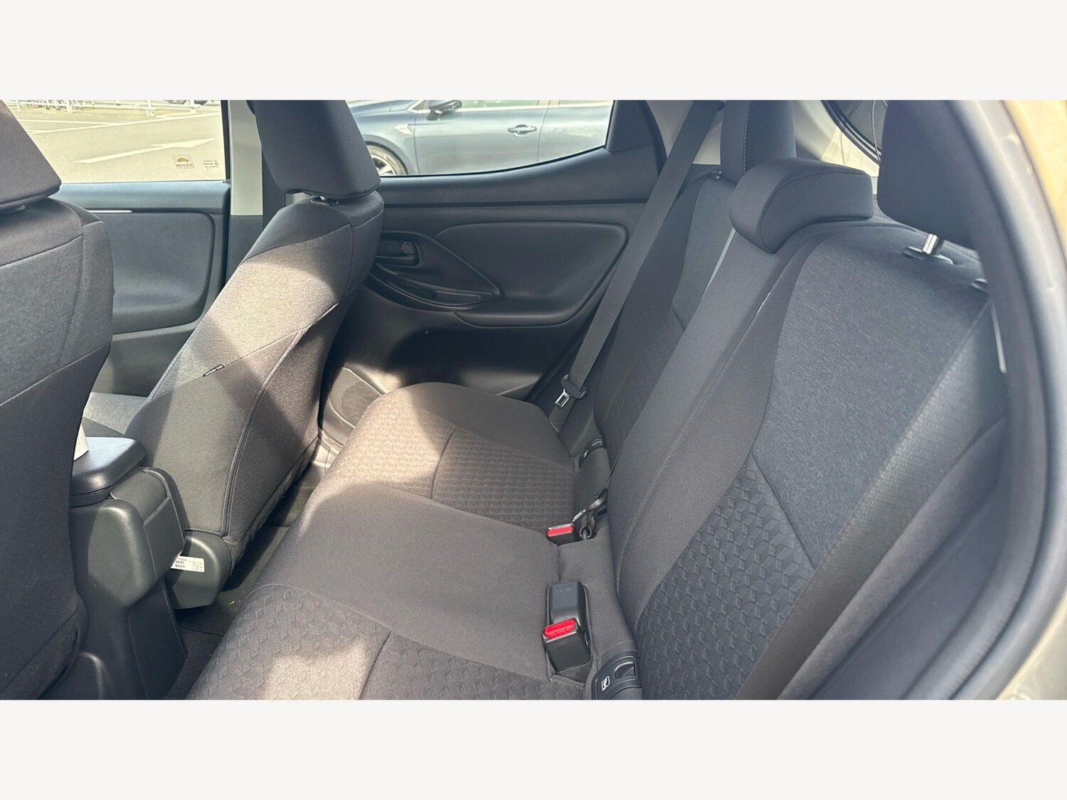 Used Toyota Yaris for sale - 78006356: Photo 15