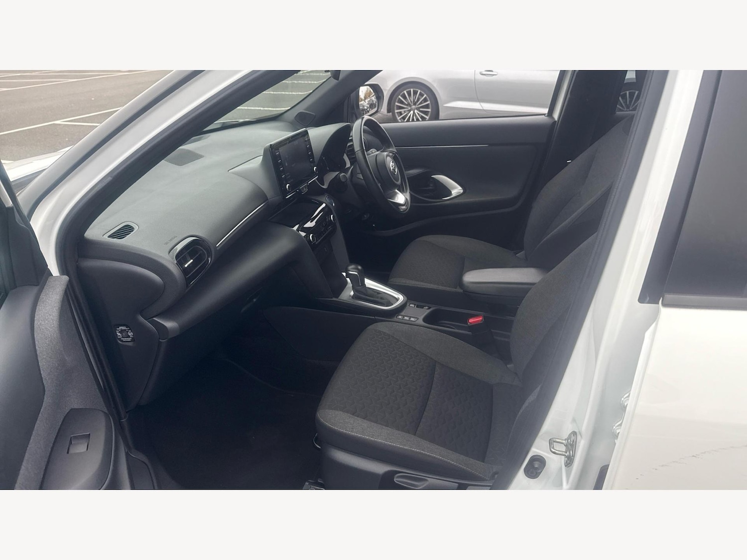 Used Toyota Yaris Cross 2022 for sale - 76399319: Photo 12