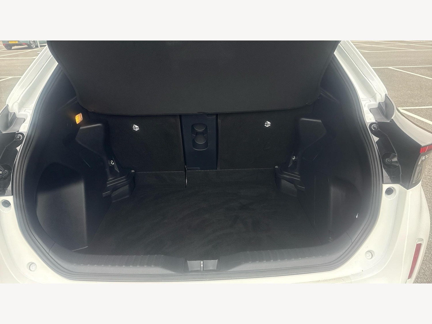 Used Toyota Yaris Cross 2022 for sale - 76399319: Photo 16