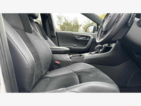 Used Toyota RAV4 2024 for sale - 76315072: Photo 13