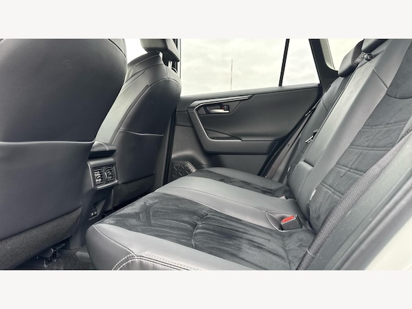 Used Toyota RAV4 2024 for sale - 76315072: Photo 15