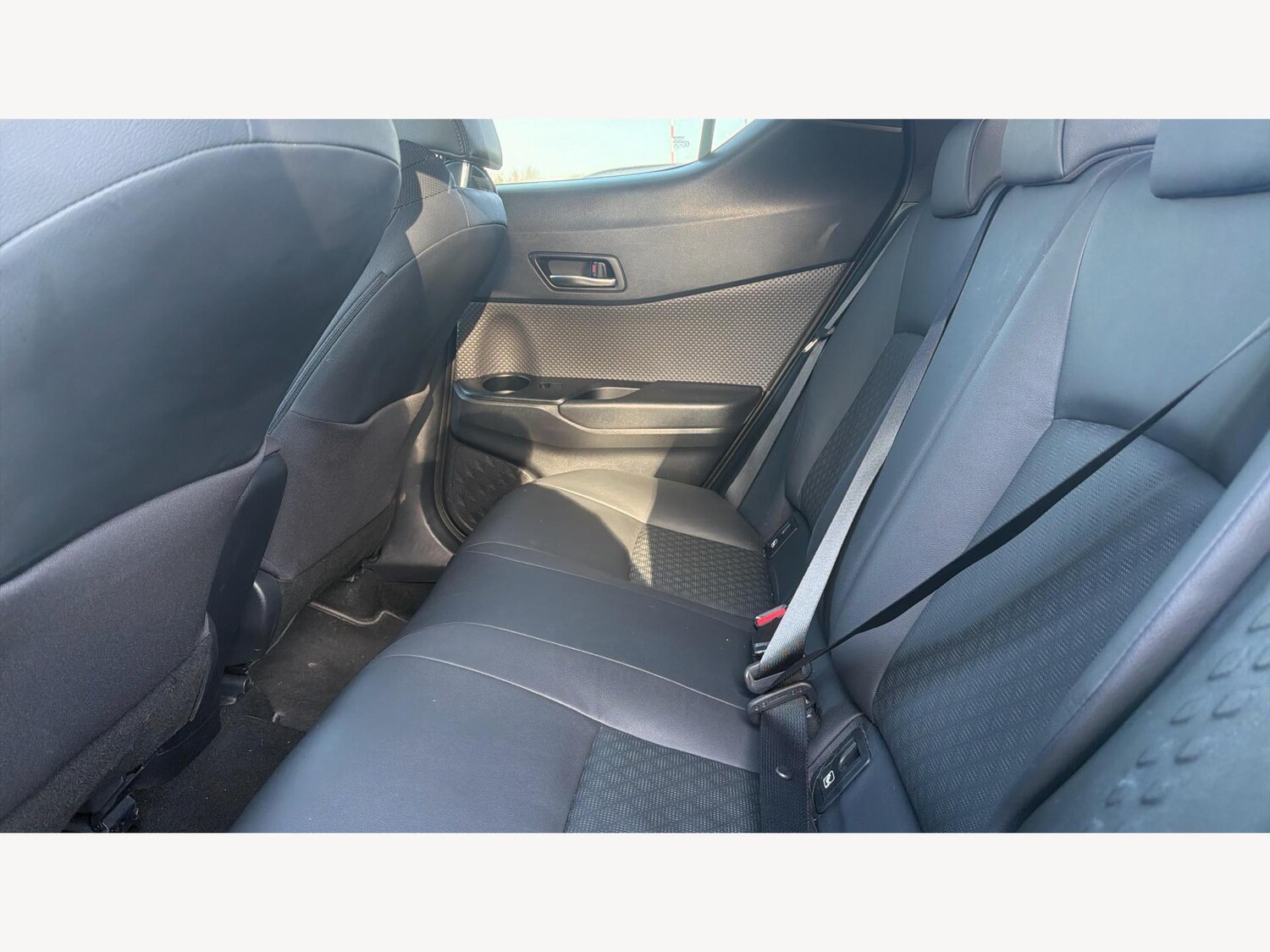 Used Toyota C-HR for sale - 77854157: Photo 15