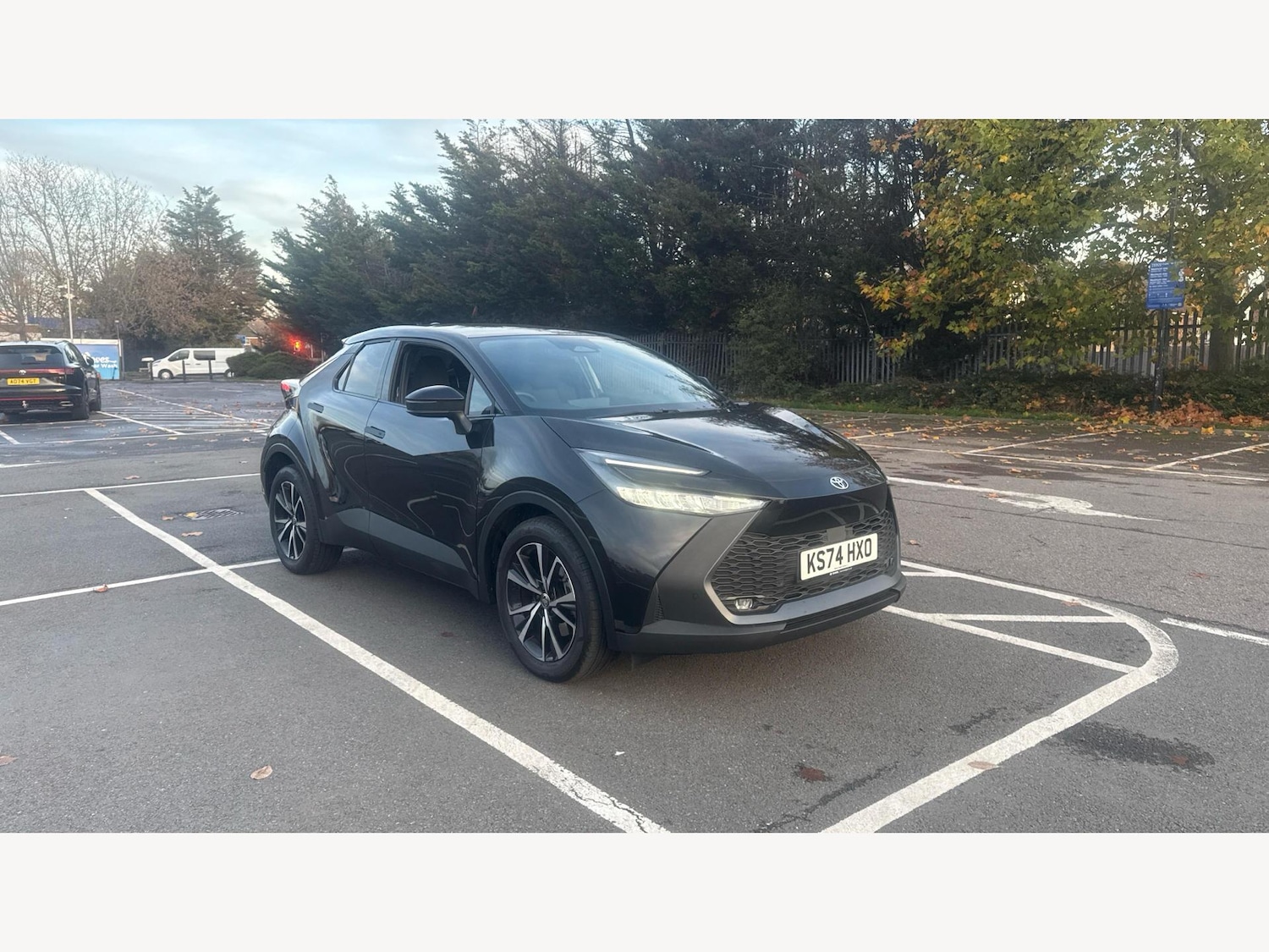 Used Toyota C-HR 2024 for sale - 76632914: Photo 1