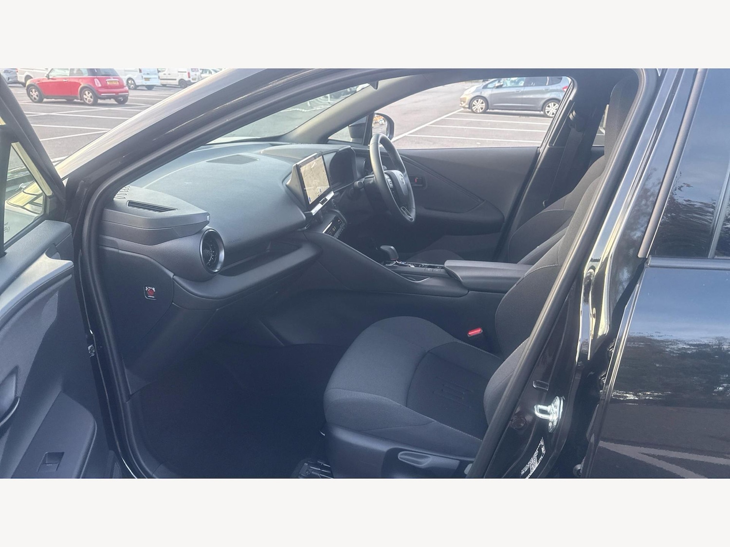 Used Toyota C-HR 2024 for sale - 76632914: Photo 12