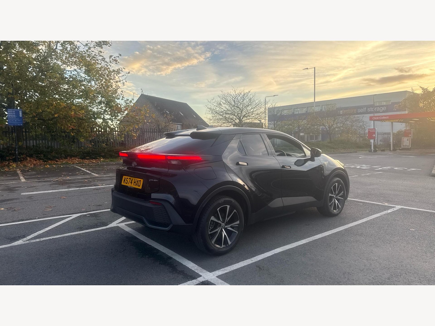 Used Toyota C-HR 2024 for sale - 76632914: Photo 2