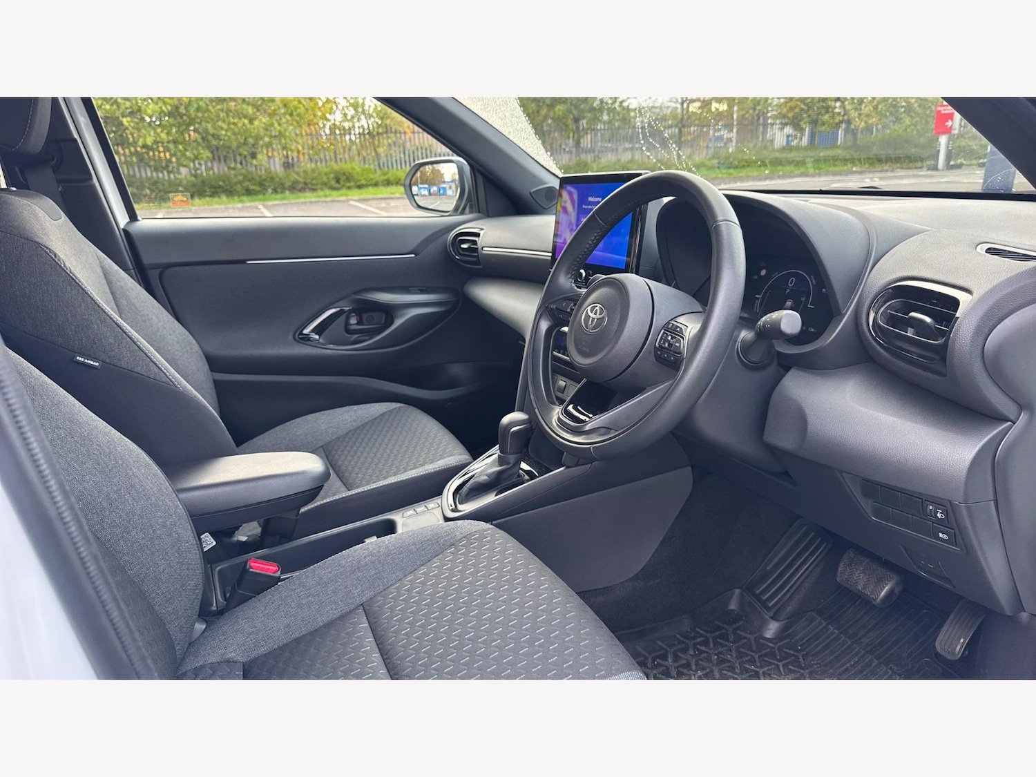 Used Toyota Yaris Cross 2024 for sale - 76521876: Photo 13