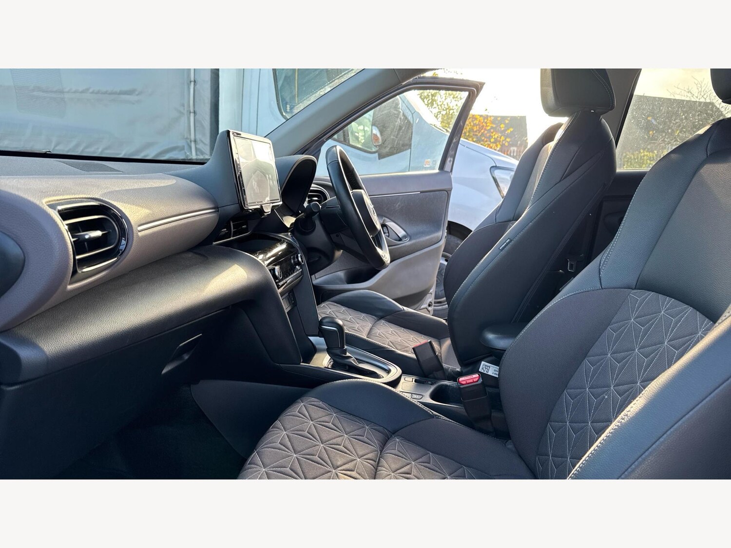 Used Toyota Yaris Cross 2022 for sale - 76666752: Photo 12
