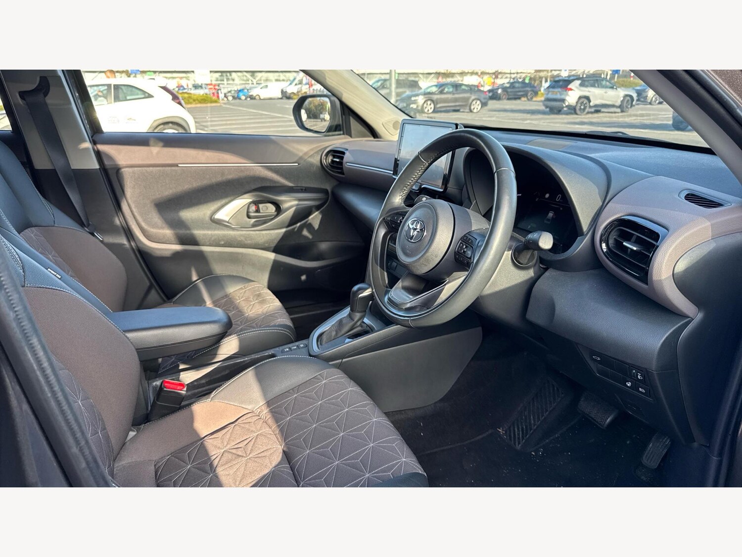 Used Toyota Yaris Cross 2022 for sale - 76666752: Photo 13