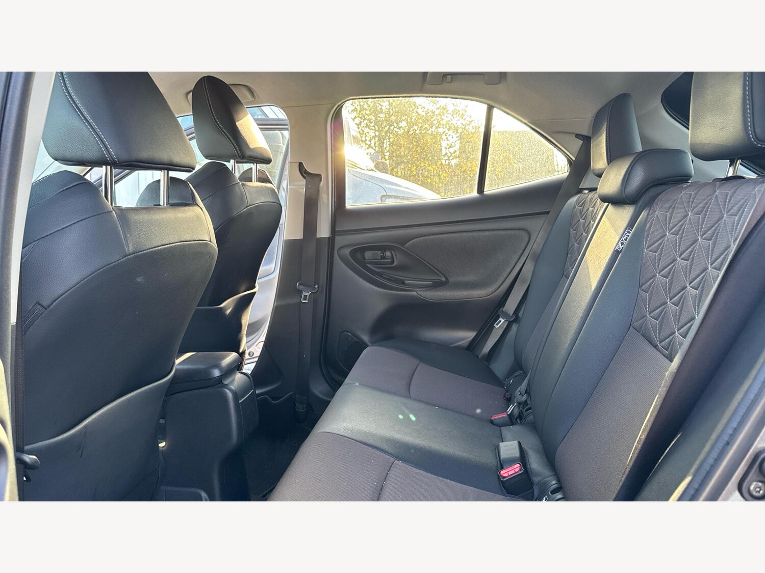 Used Toyota Yaris Cross 2022 for sale - 76666752: Photo 15