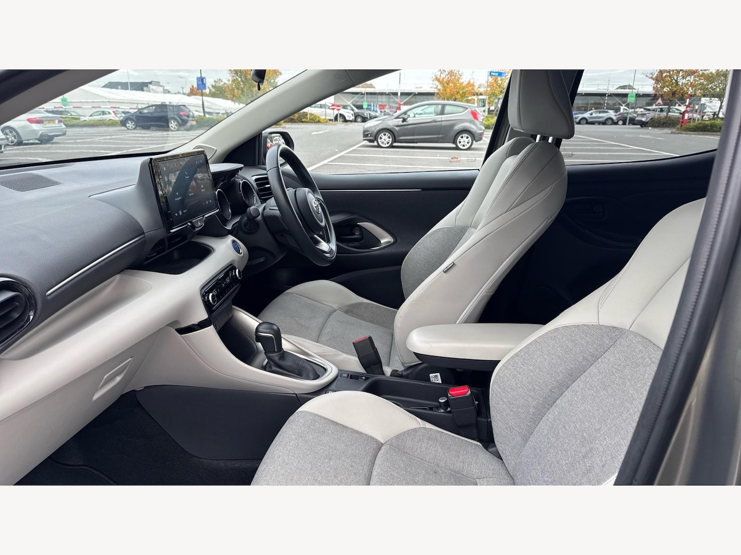 Used Toyota Yaris 2023 for sale - 76294995: Photo 12