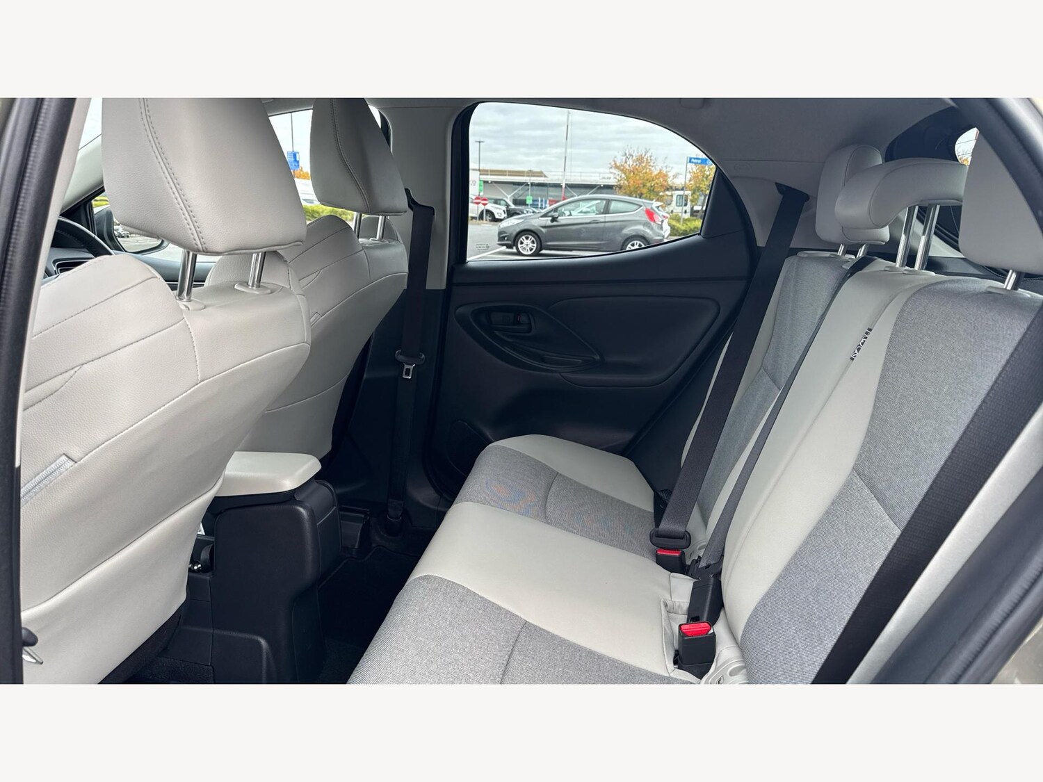 Used Toyota Yaris 2023 for sale - 76294995: Photo 15