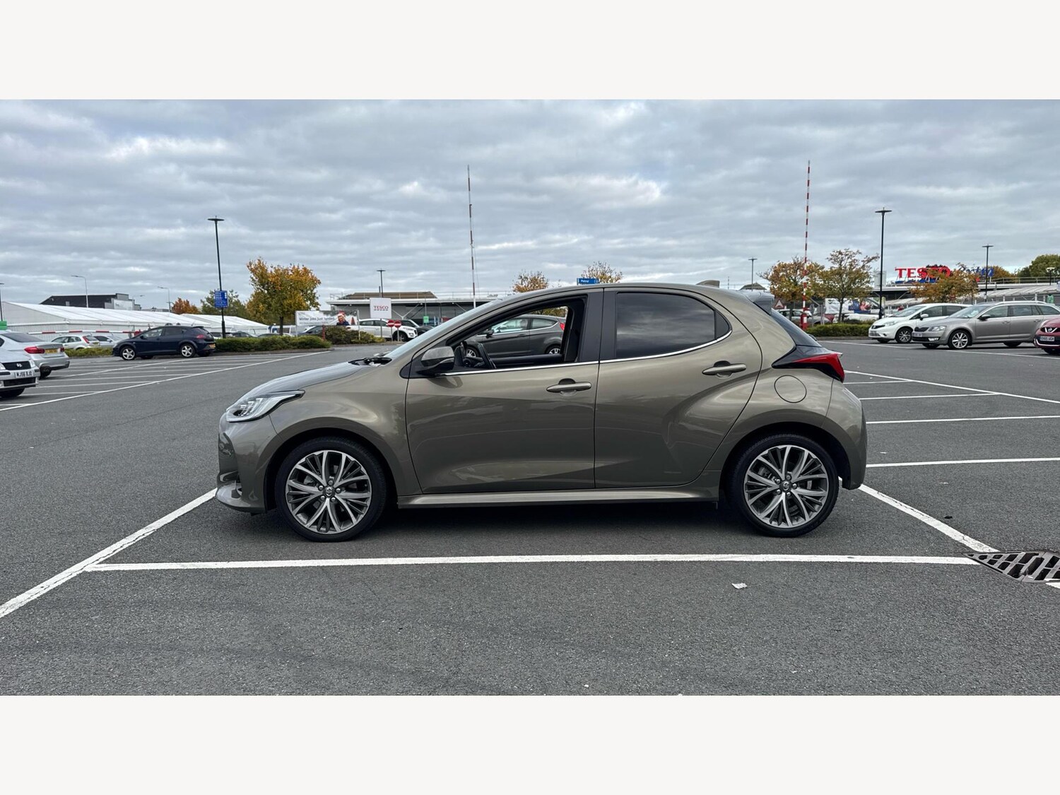 Used Toyota Yaris 2023 for sale - 76294995: Photo 19