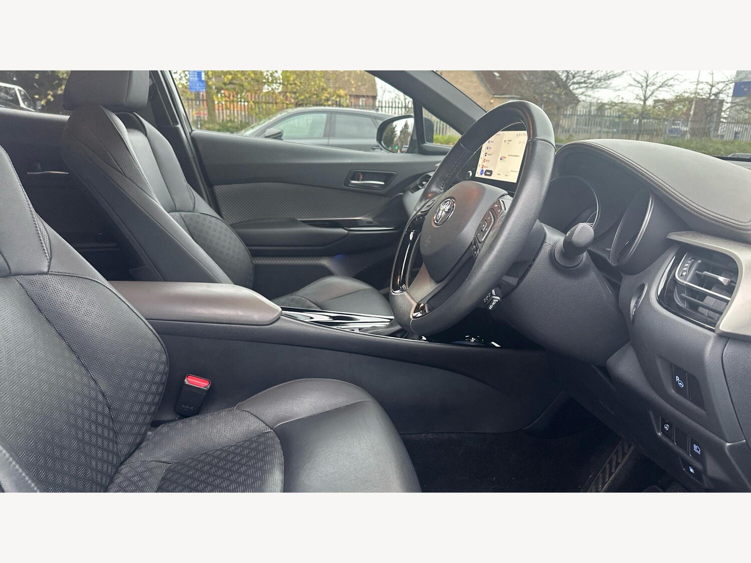 Used Toyota C-HR 2022 for sale - 76850524: Photo 13