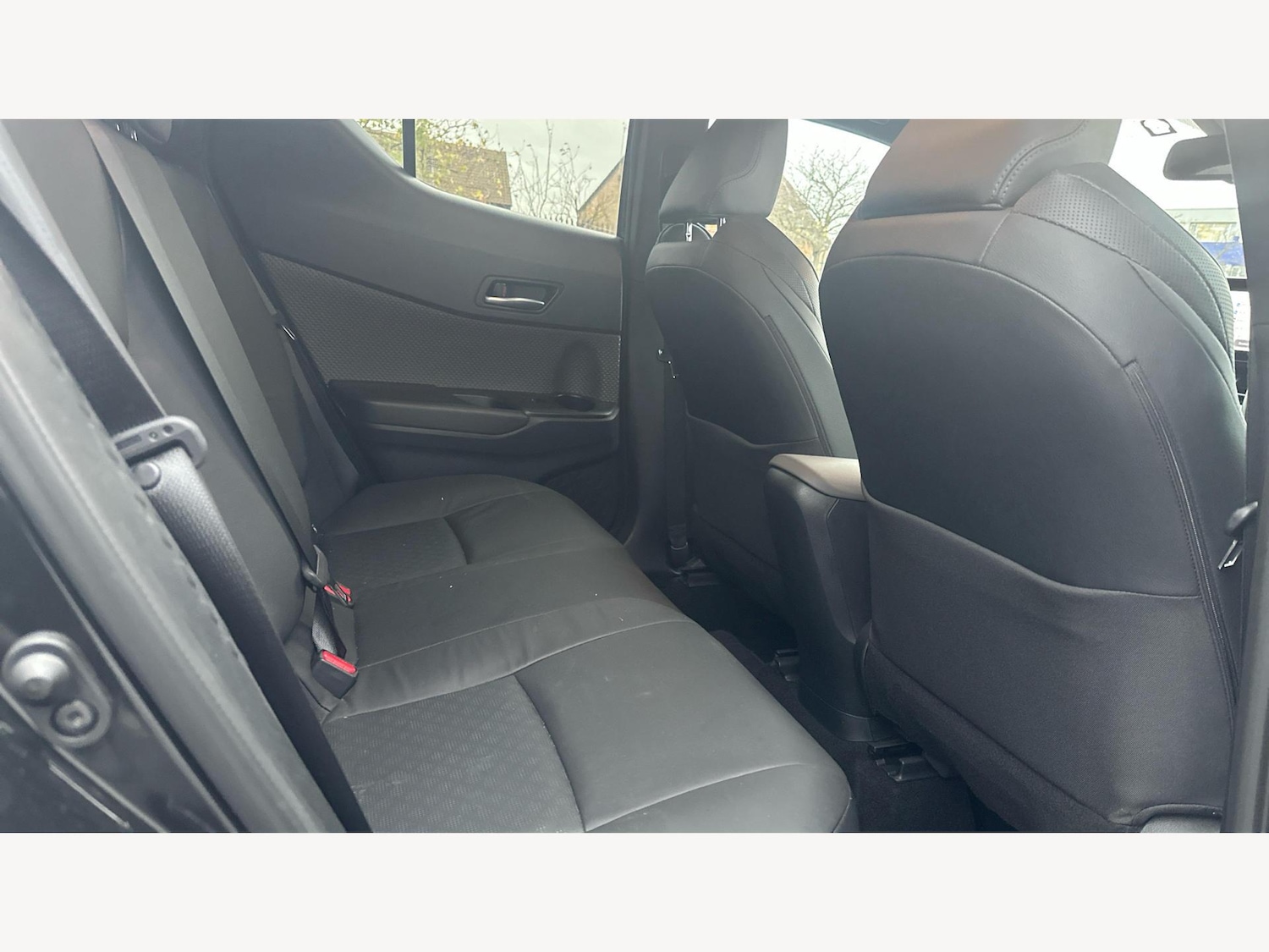 Used Toyota C-HR 2022 for sale - 76850524: Photo 14