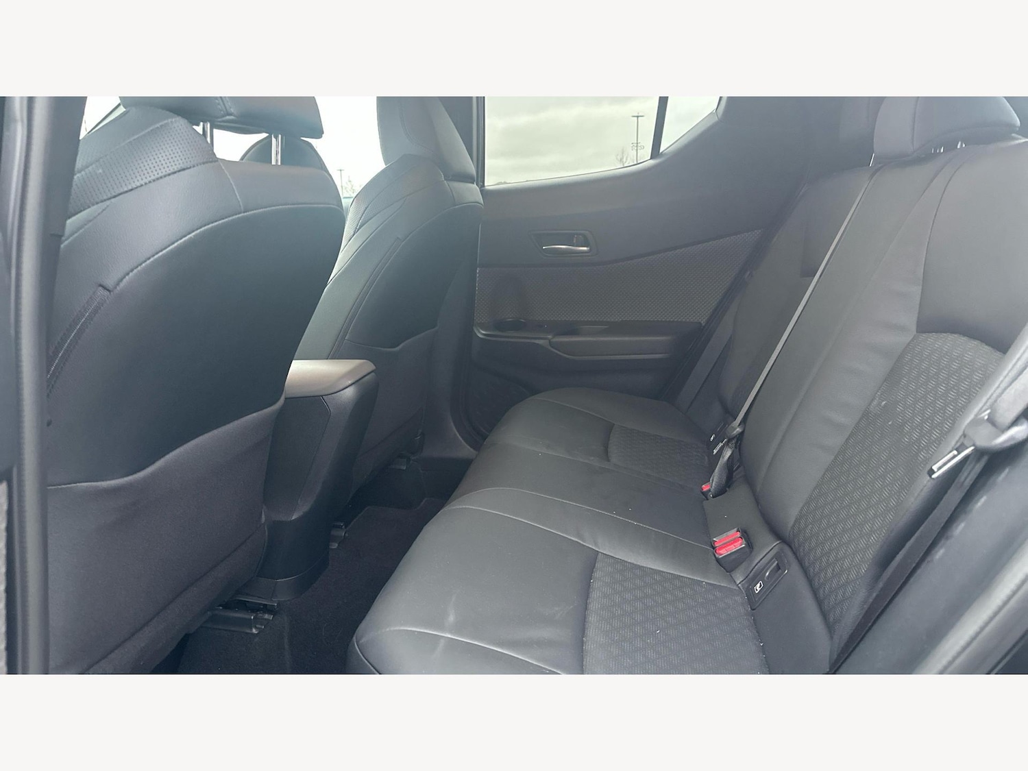 Used Toyota C-HR 2022 for sale - 76850524: Photo 15