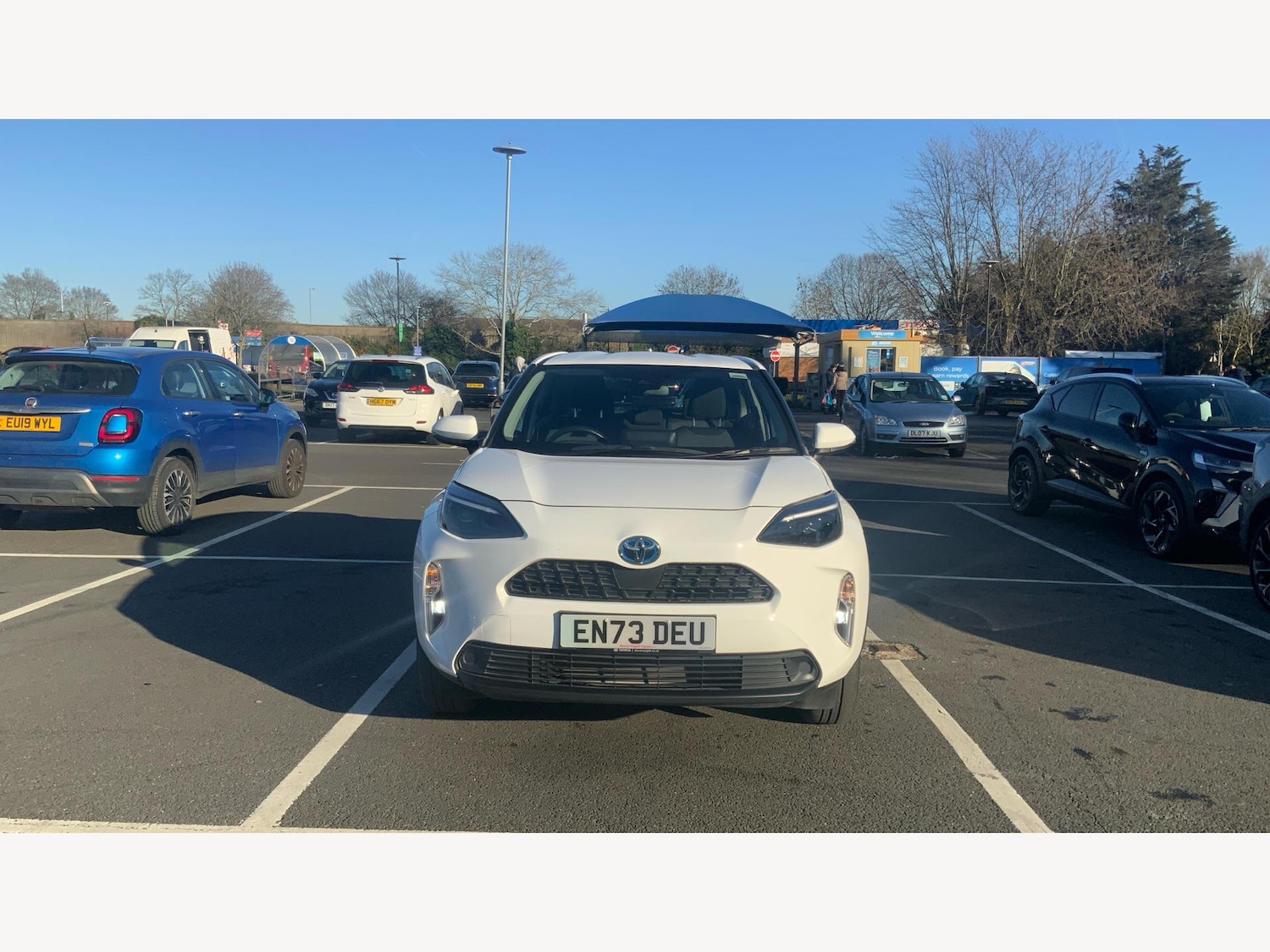 Used Toyota Yaris Cross 2024 for sale - 76825126: Photo 17