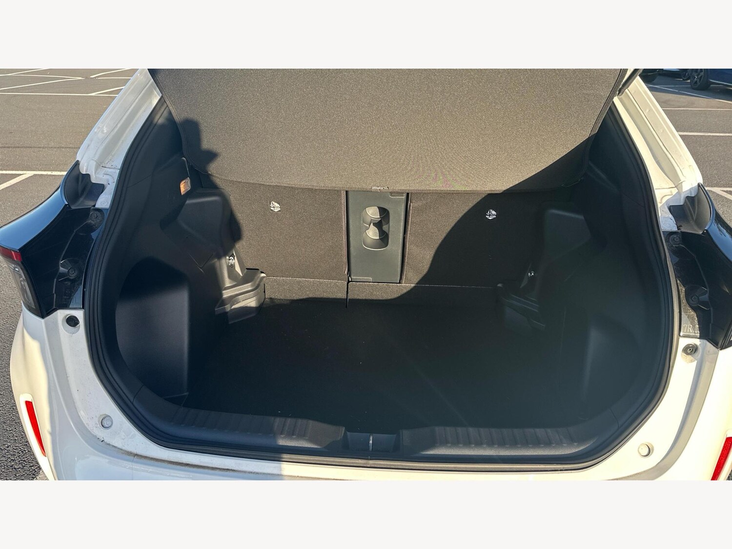 Used Toyota Yaris Cross 2023 for sale - 76850066: Photo 16