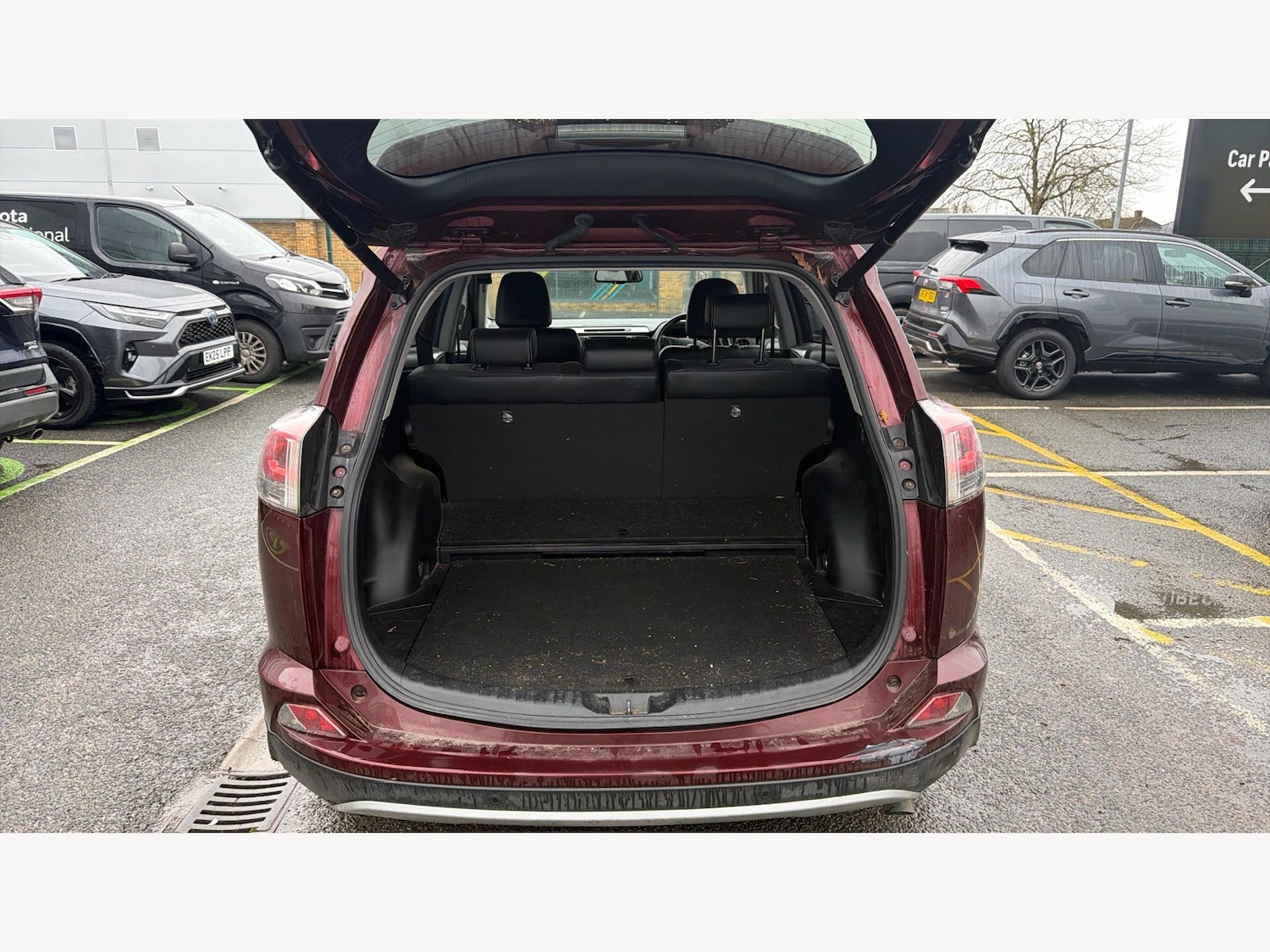 Used Toyota RAV4 2016 for sale - 76865687: Photo 16