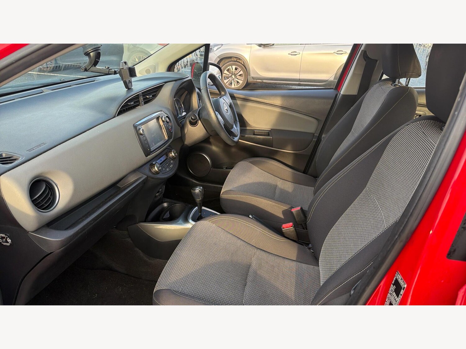 Used Toyota Yaris for sale - 77939802: Photo 12