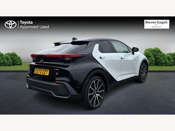 Used Toyota C-HR 2023 for sale - 76824202: Photo