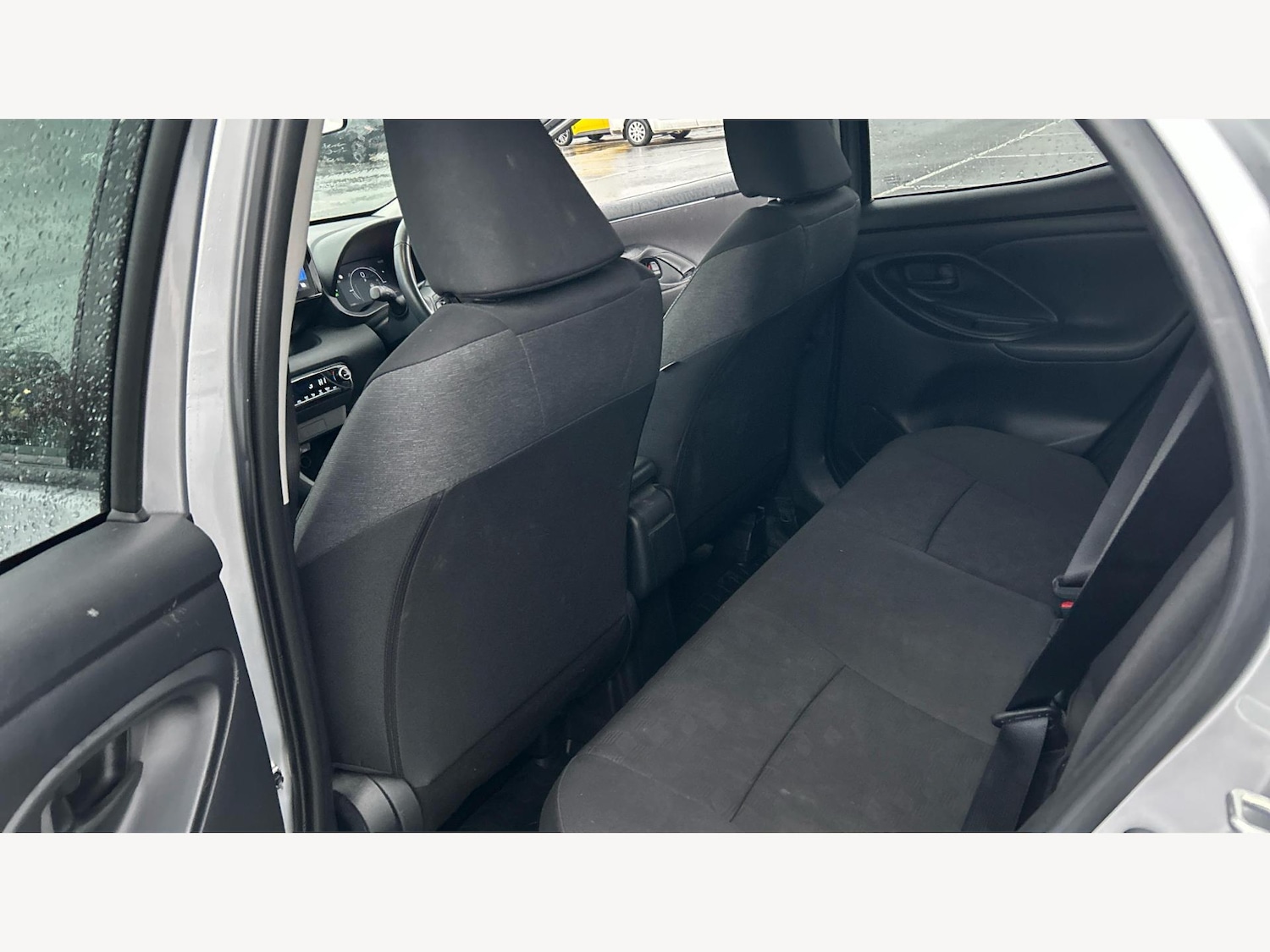 Used Toyota Yaris 2024 for sale - 77330420: Photo 14