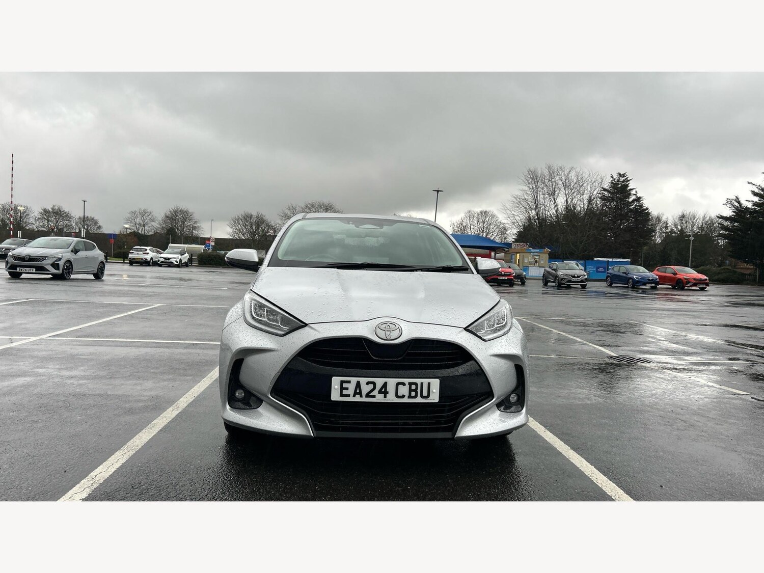 Used Toyota Yaris 2024 for sale - 77330420: Photo 17