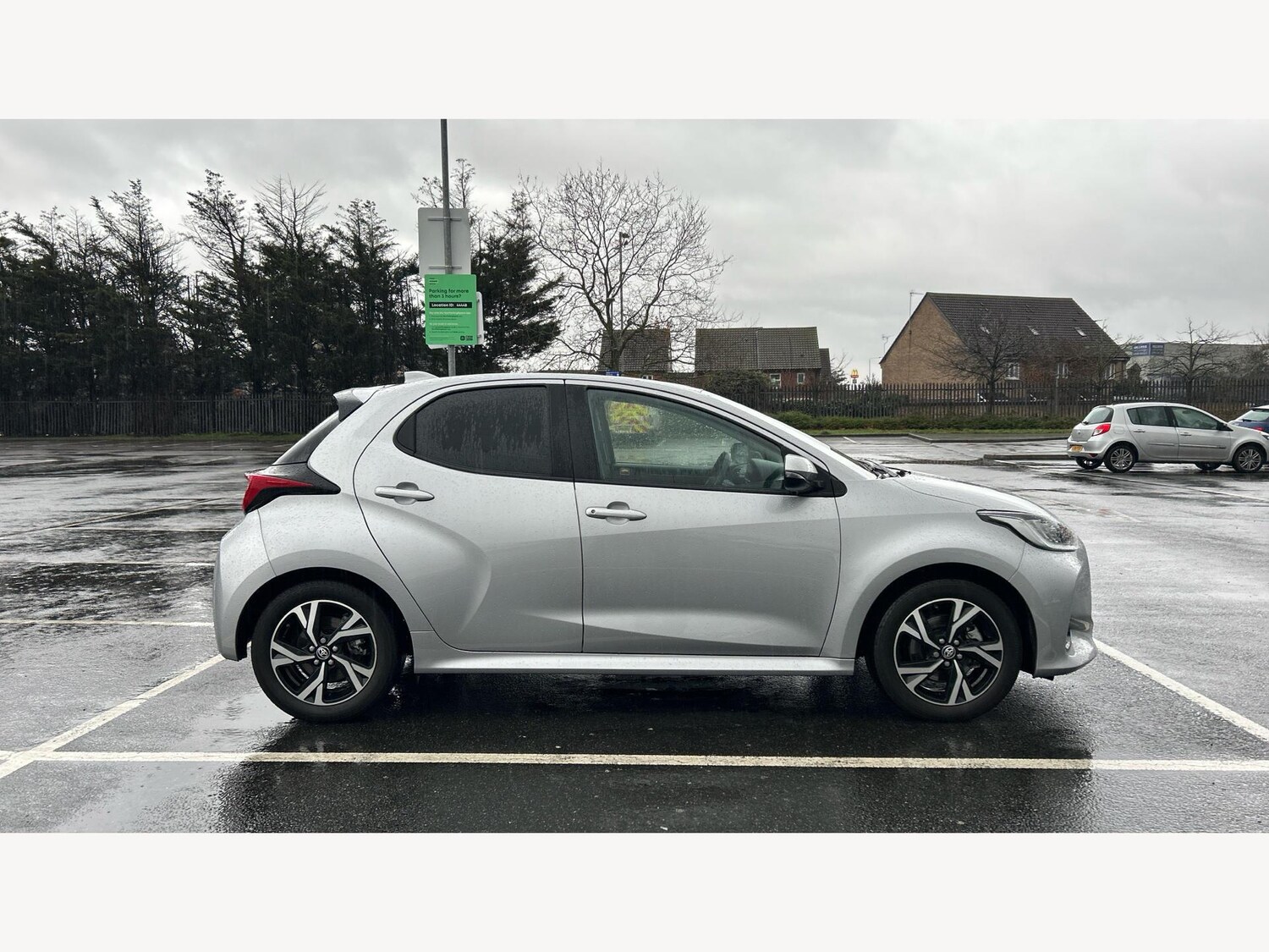 Used Toyota Yaris 2024 for sale - 77330420: Photo 18