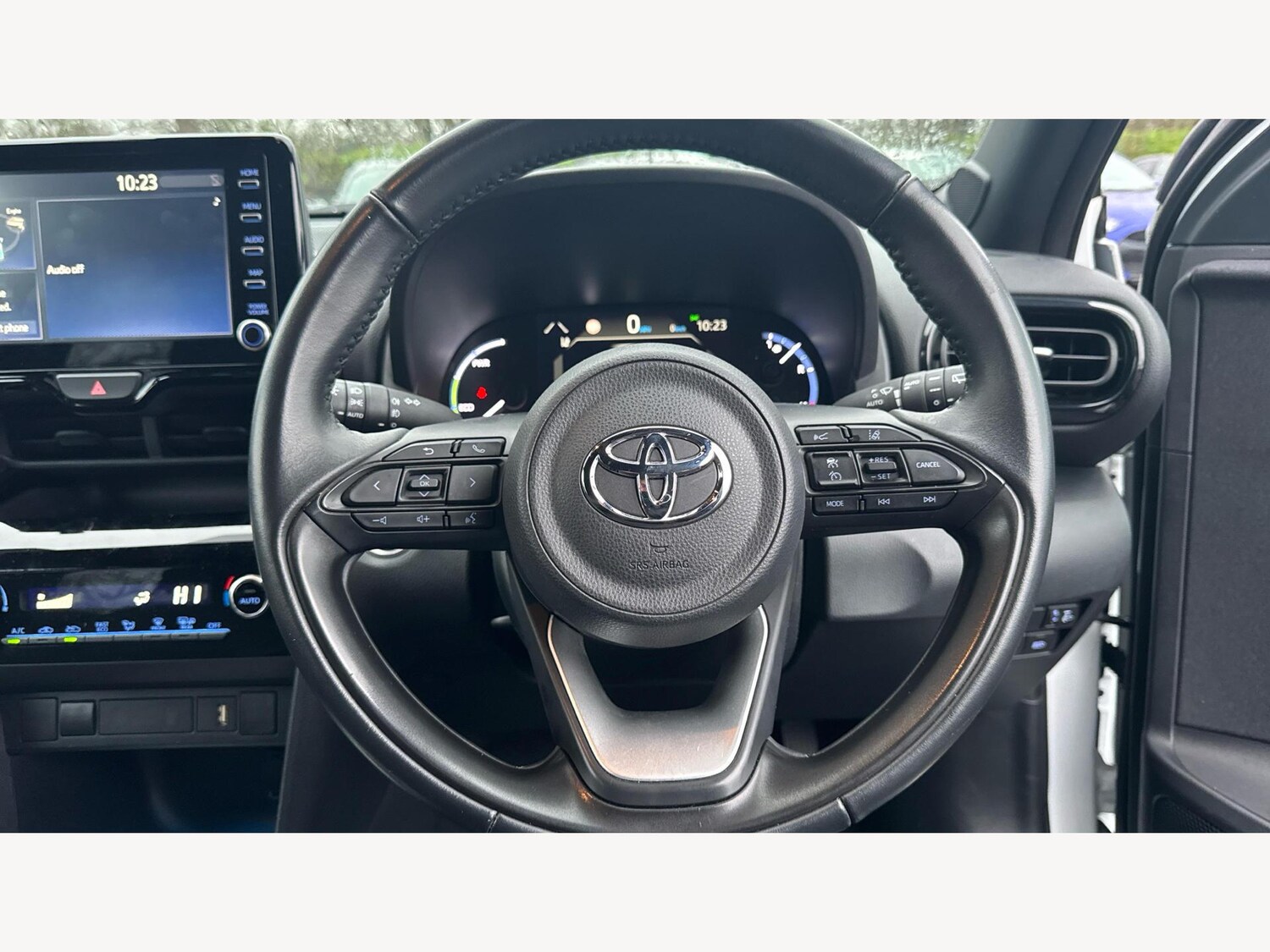 Used Toyota Yaris Cross 2023 for sale - 76361341: Photo 10