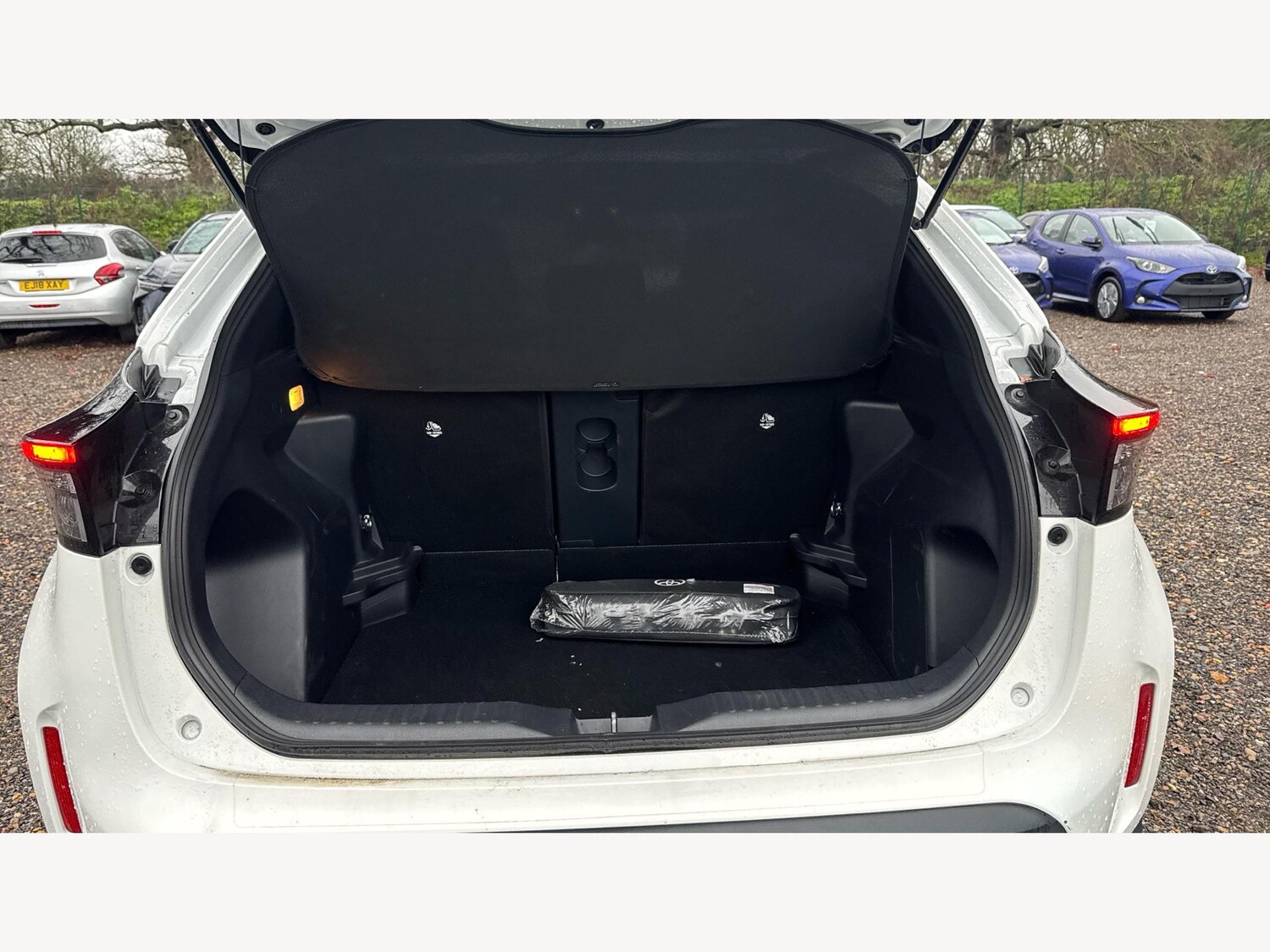 Used Toyota Yaris Cross 2023 for sale - 76361341: Photo 16