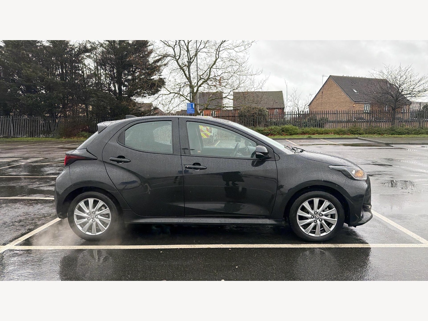 Used Toyota Yaris 2022 for sale - 77330972: Photo 18