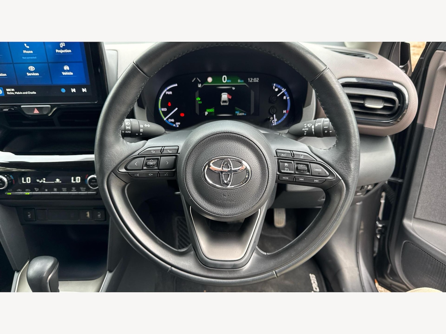 Used Toyota Yaris Cross 2023 for sale - 76295302: Photo 8