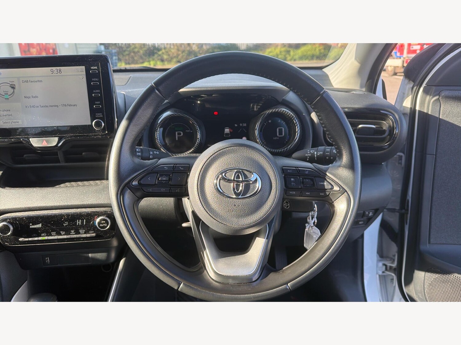 Used Toyota Yaris for sale - 77939801: Photo 8