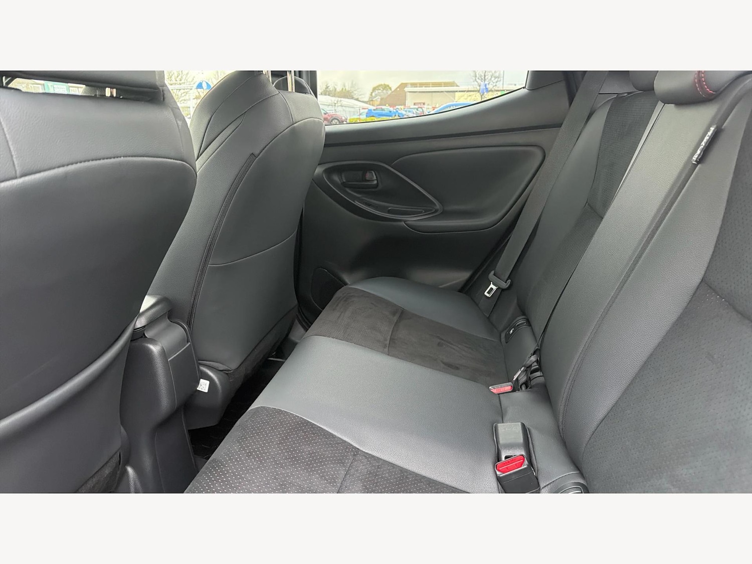 Used Toyota Yaris 2025 for sale - 76856040: Photo 15