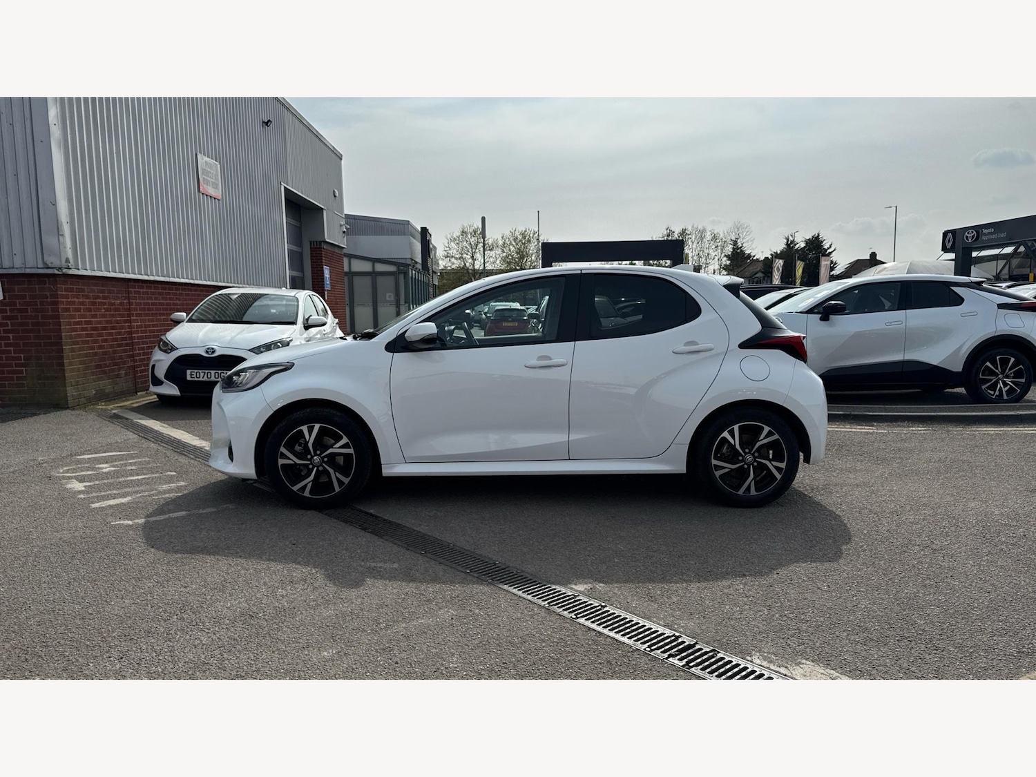 Used Toyota Yaris 2024 for sale - 76109170: Photo 19