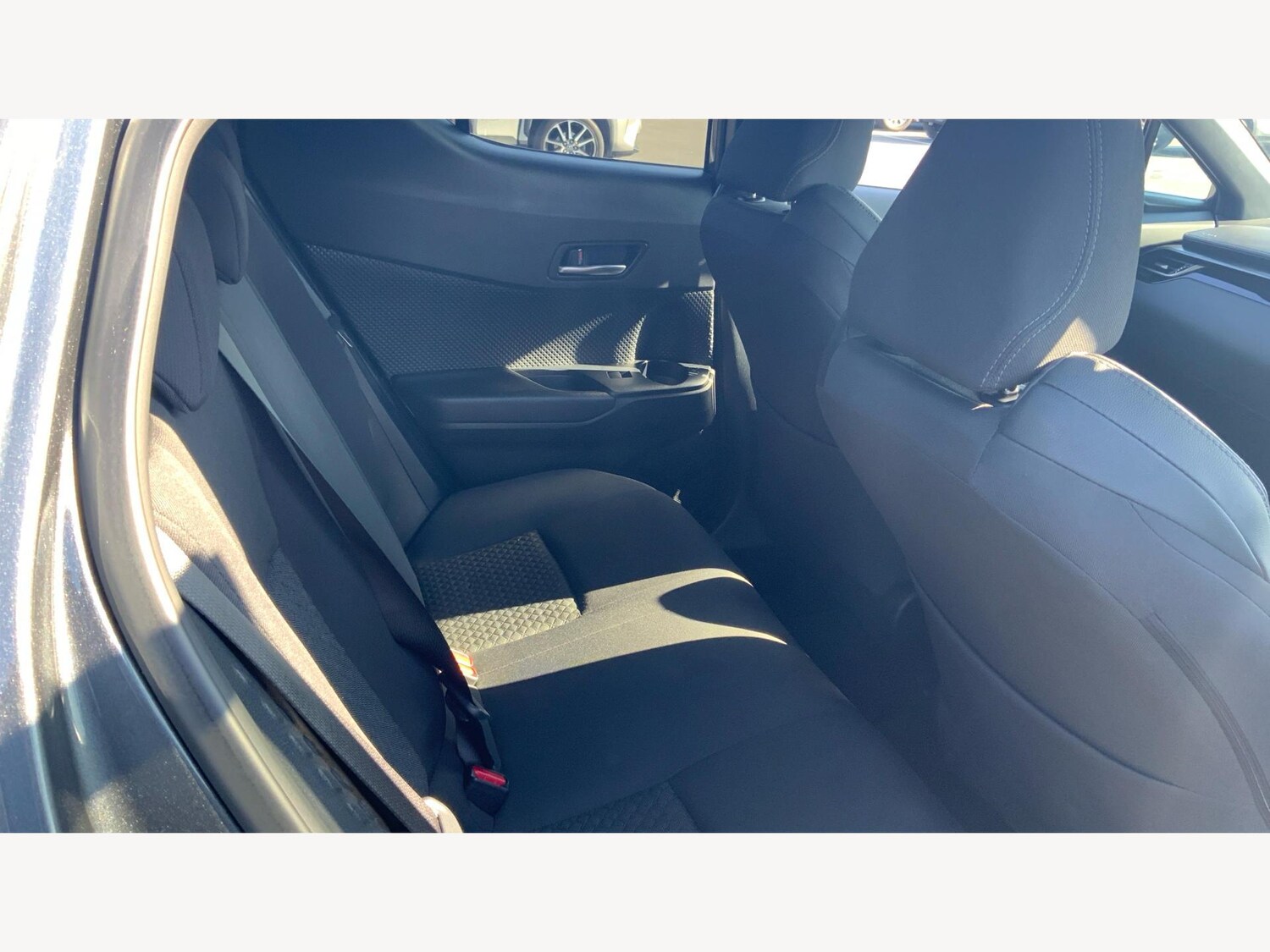 Used Toyota C-HR 2023 for sale - 76472398: Photo 14