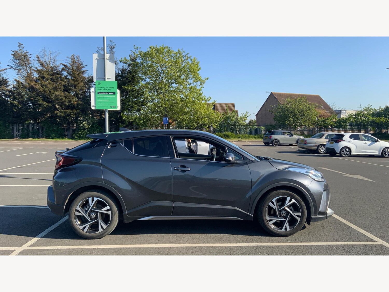 Used Toyota C-HR 2023 for sale - 76472398: Photo 18