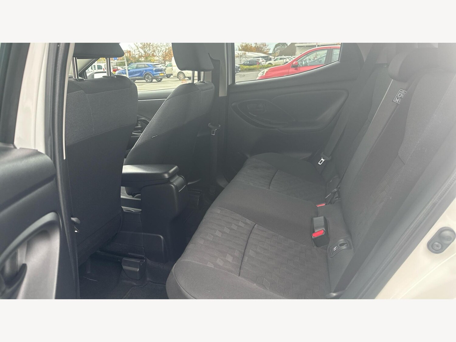 Used Toyota Yaris for sale - 76633939: Photo 15