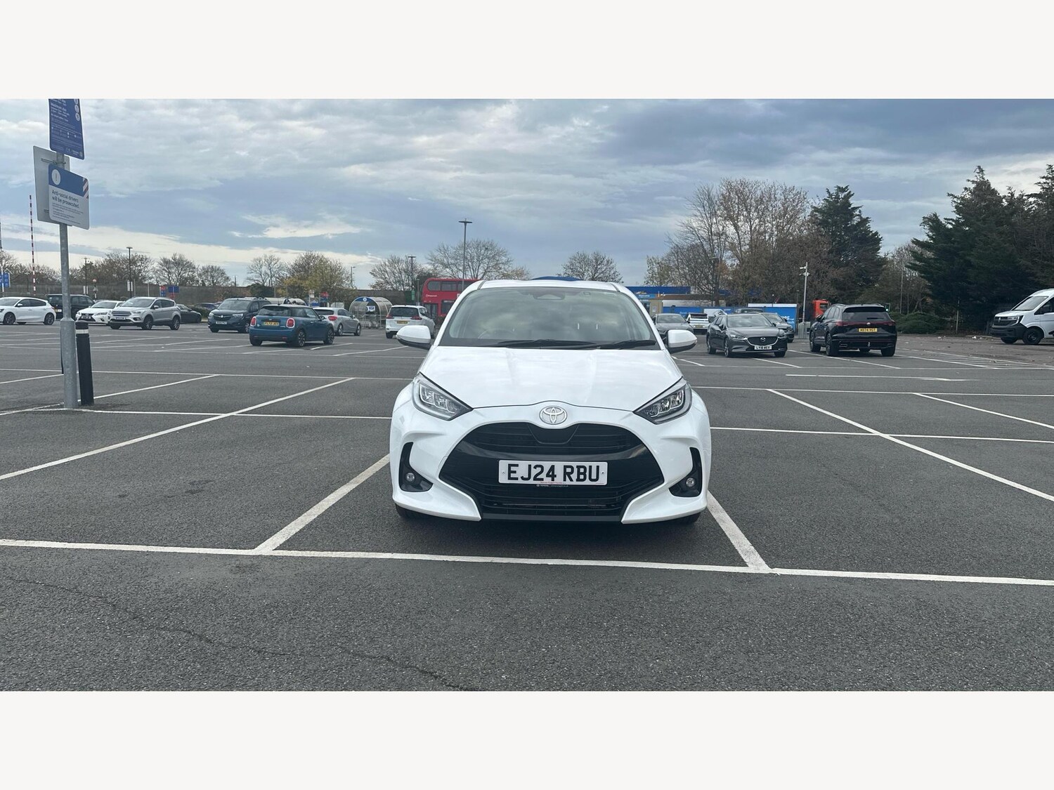 Used Toyota Yaris for sale - 76633939: Photo 17