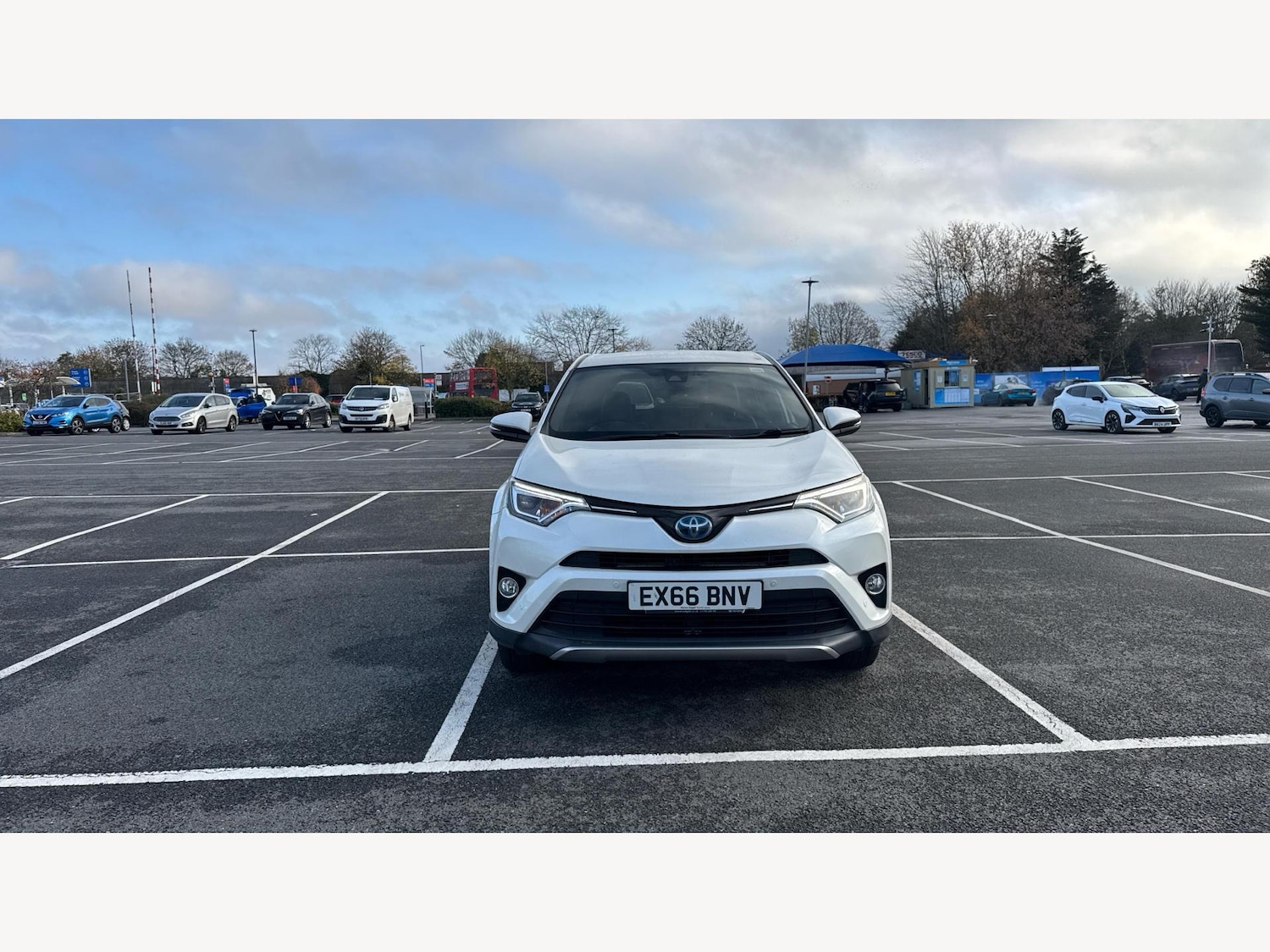 Used Toyota RAV4 2017 for sale - 76633999: Photo 17