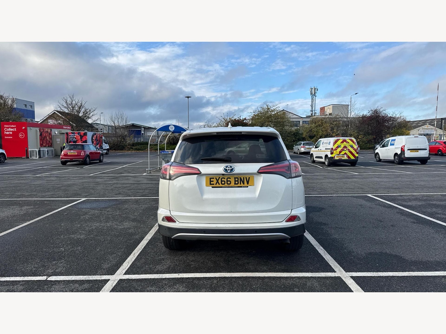 Used Toyota RAV4 2017 for sale - 76633999: Photo 21