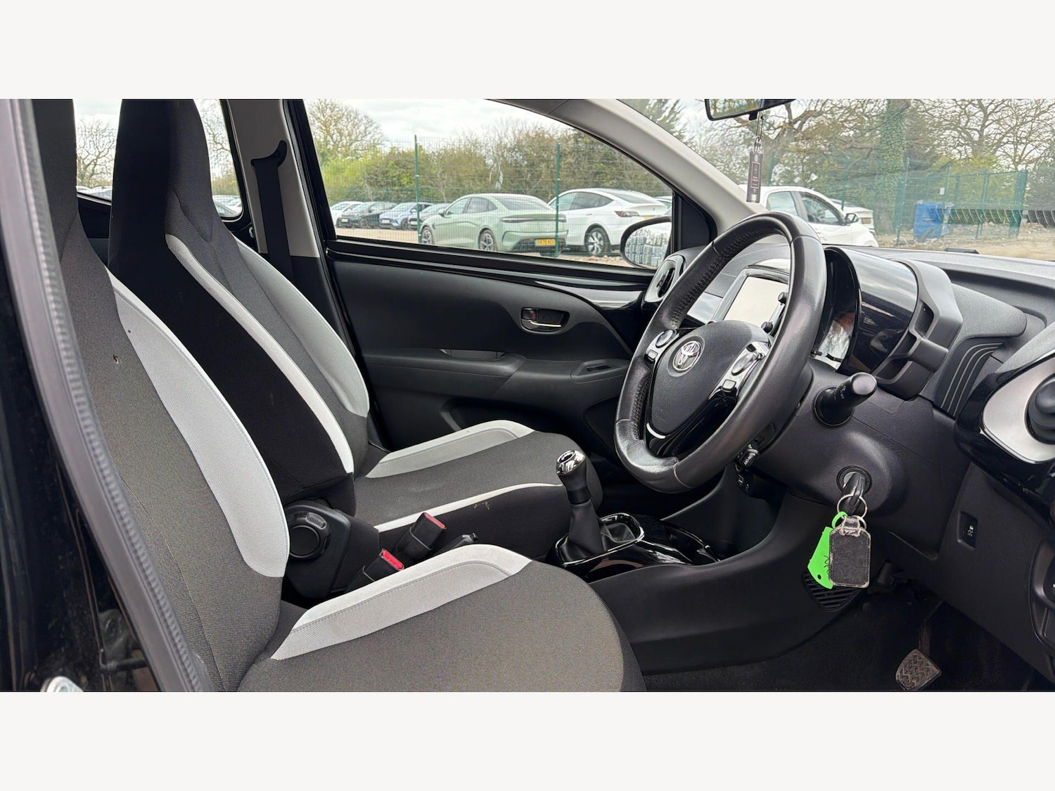 Used Toyota AYGO 2015 for sale - 78007231: Photo 13